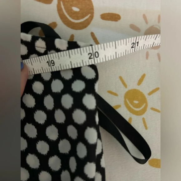 White House Black Market Womens Polka Dot Tank Medium Ruffle Front Keyhole Back - Picture 8 of 8